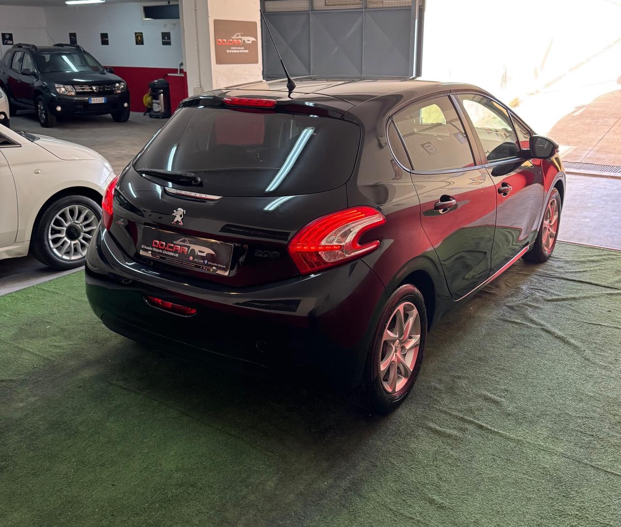 Peugeot 208 1.4 HDi 68 CV 5 porte Access