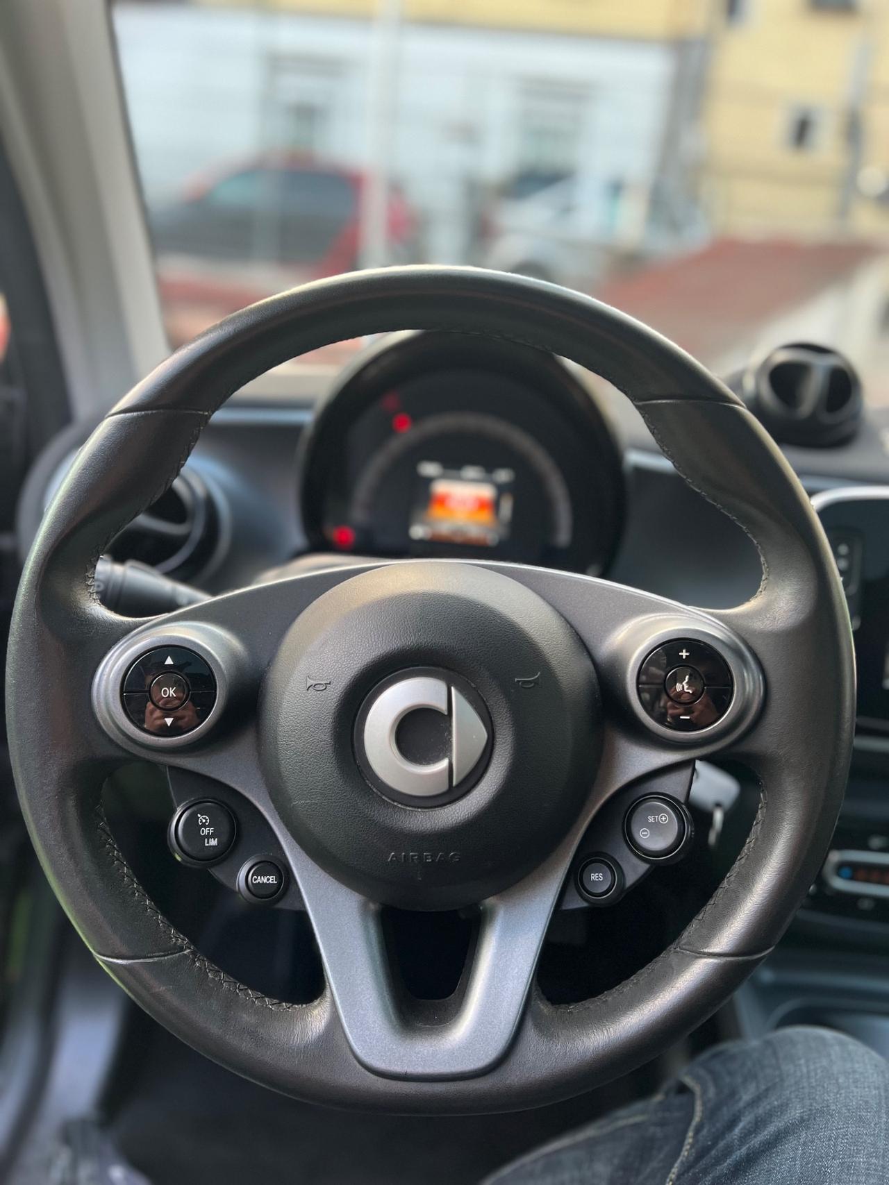 Smart ForTwo 1.0 71cv Navi - Bracciolo - Tetto Panoramico