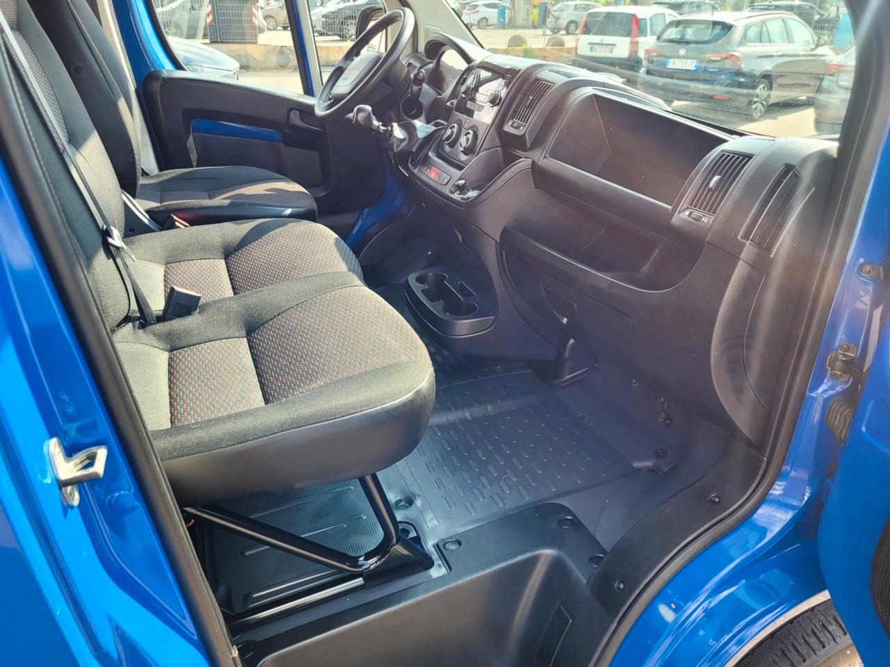 Peugeot Boxer 330 2.2 BlueHDi 140 S&S PC-TN Furgone