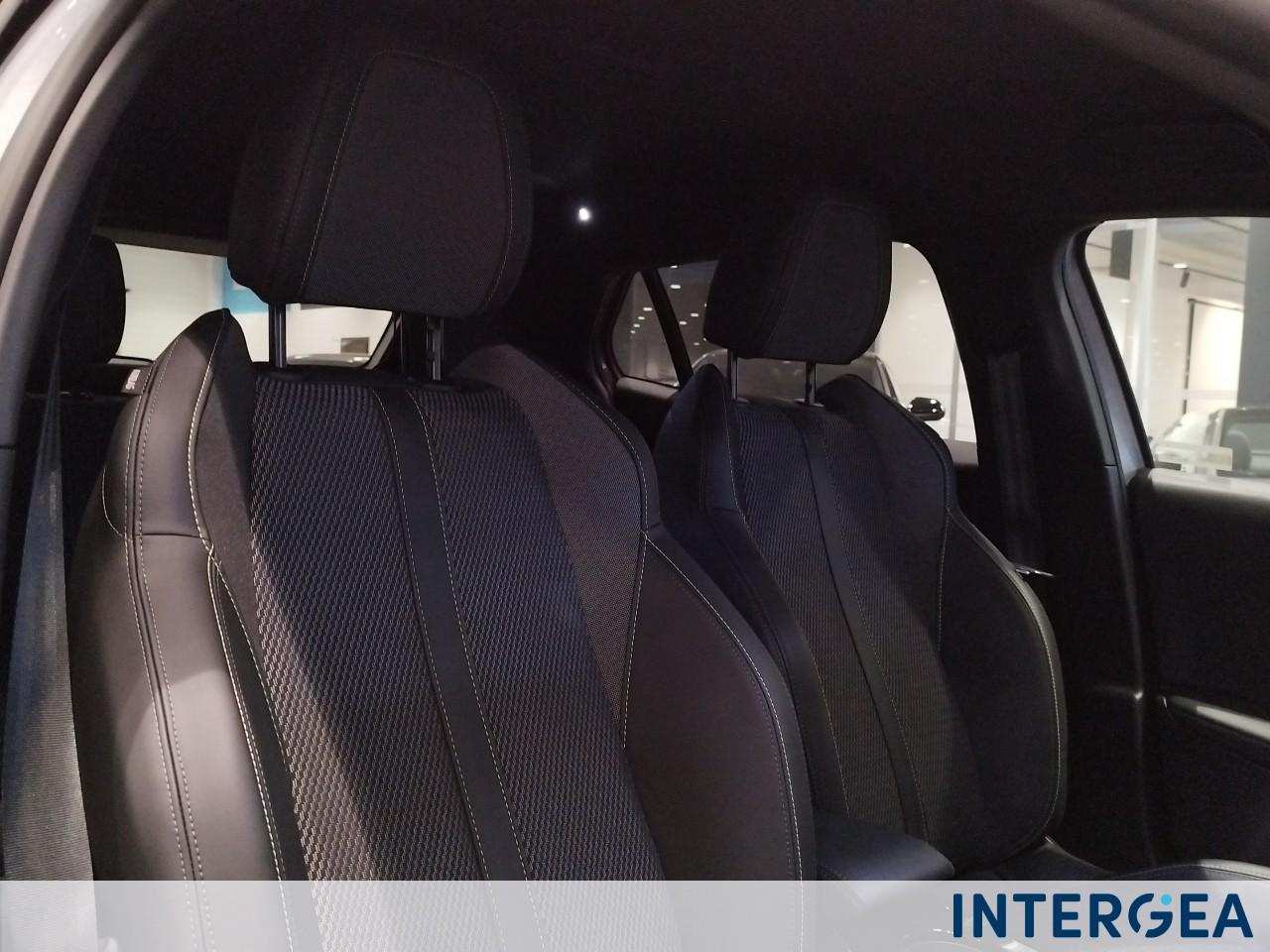 PEUGEOT 2008 1.2 hybrid GT 145cv e-dcs6