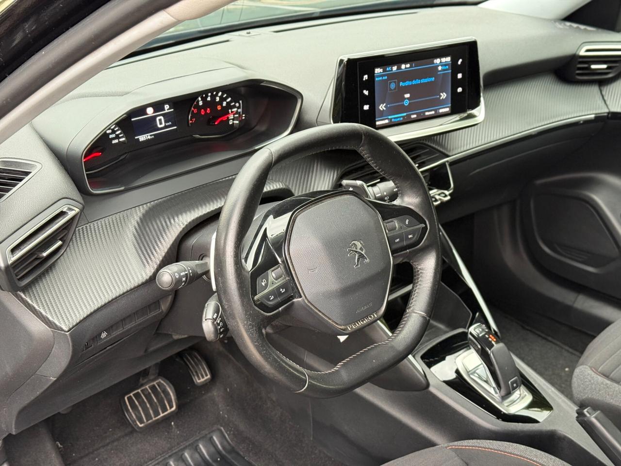 Peugeot 2008 PureTech 130 S&S EAT8 Allure