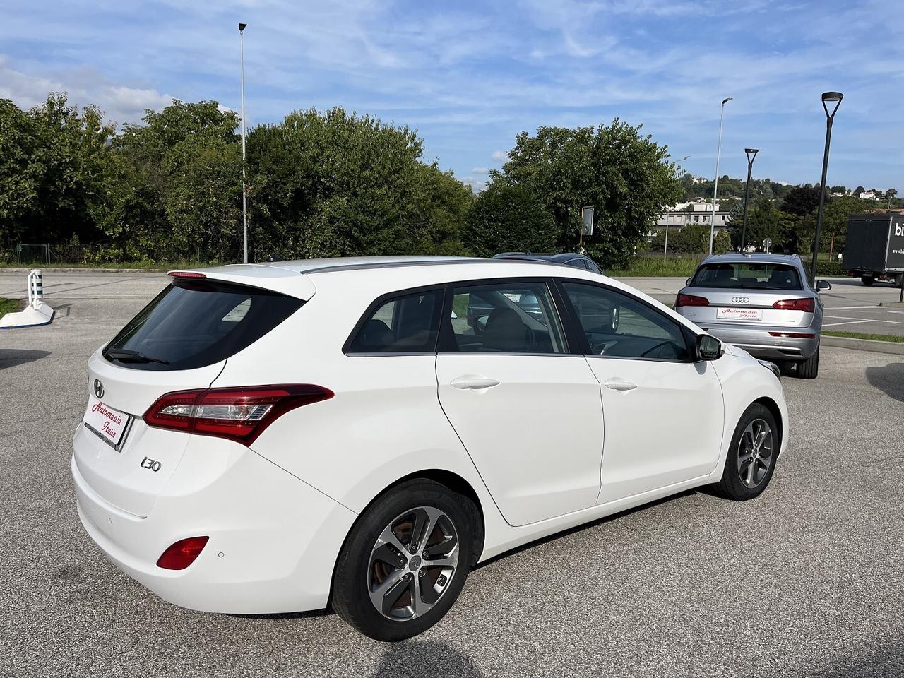 HYUNDAI I30 SW 1600 CRDI 110 CV COMFORT