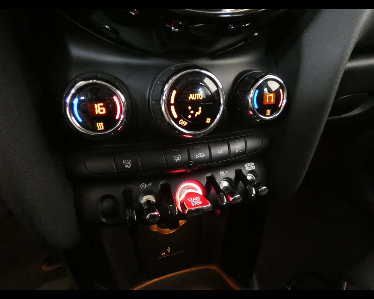 MINI Mini 5 porte (F55) - Mini 1.5 Cooper Classic 5 porte