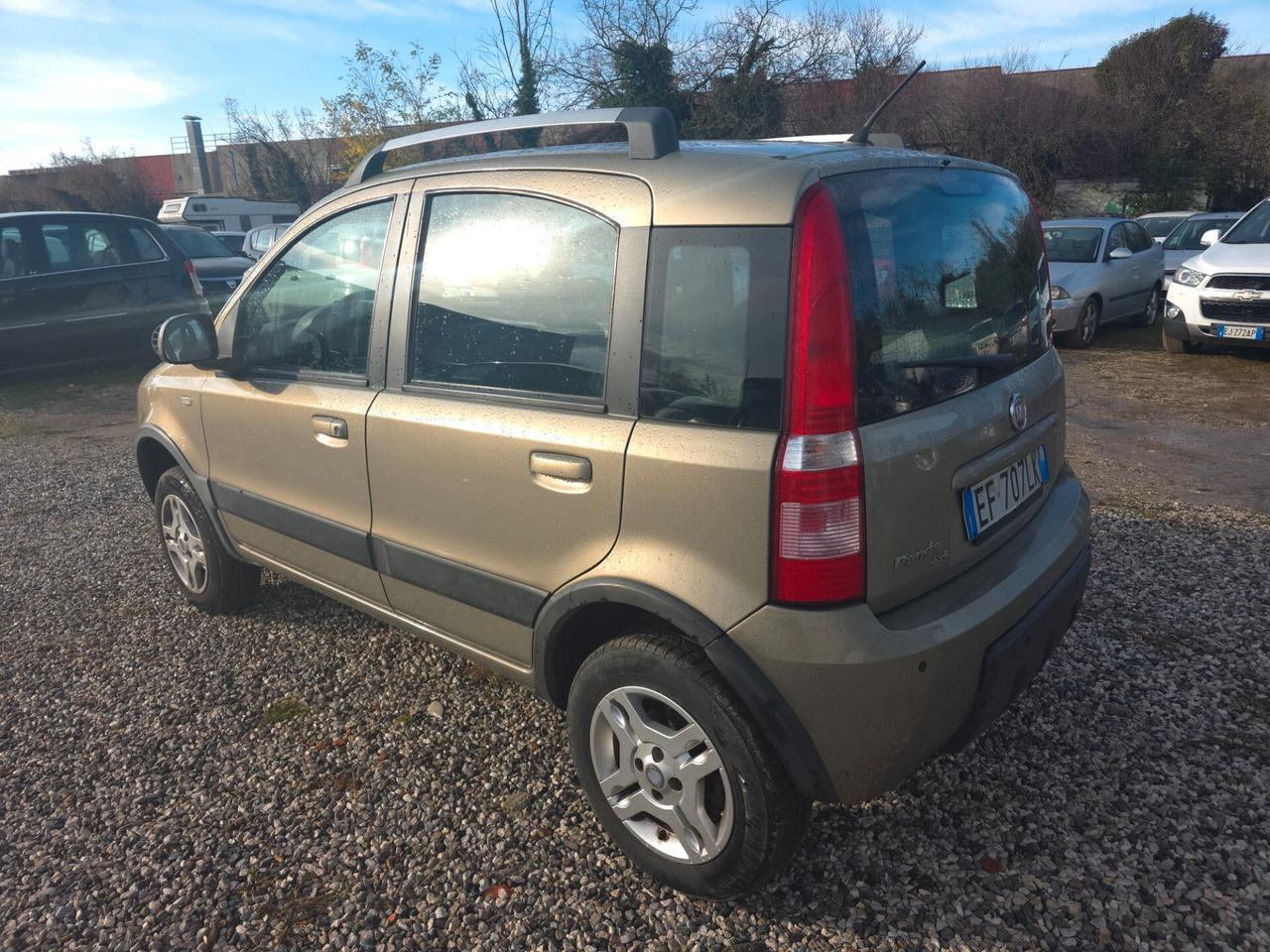 Fiat Panda 1.3 MJT 16V DPF 4x4 Climbing