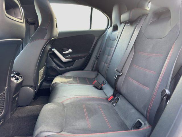 MERCEDES-BENZ A 180 A 180 d Premium