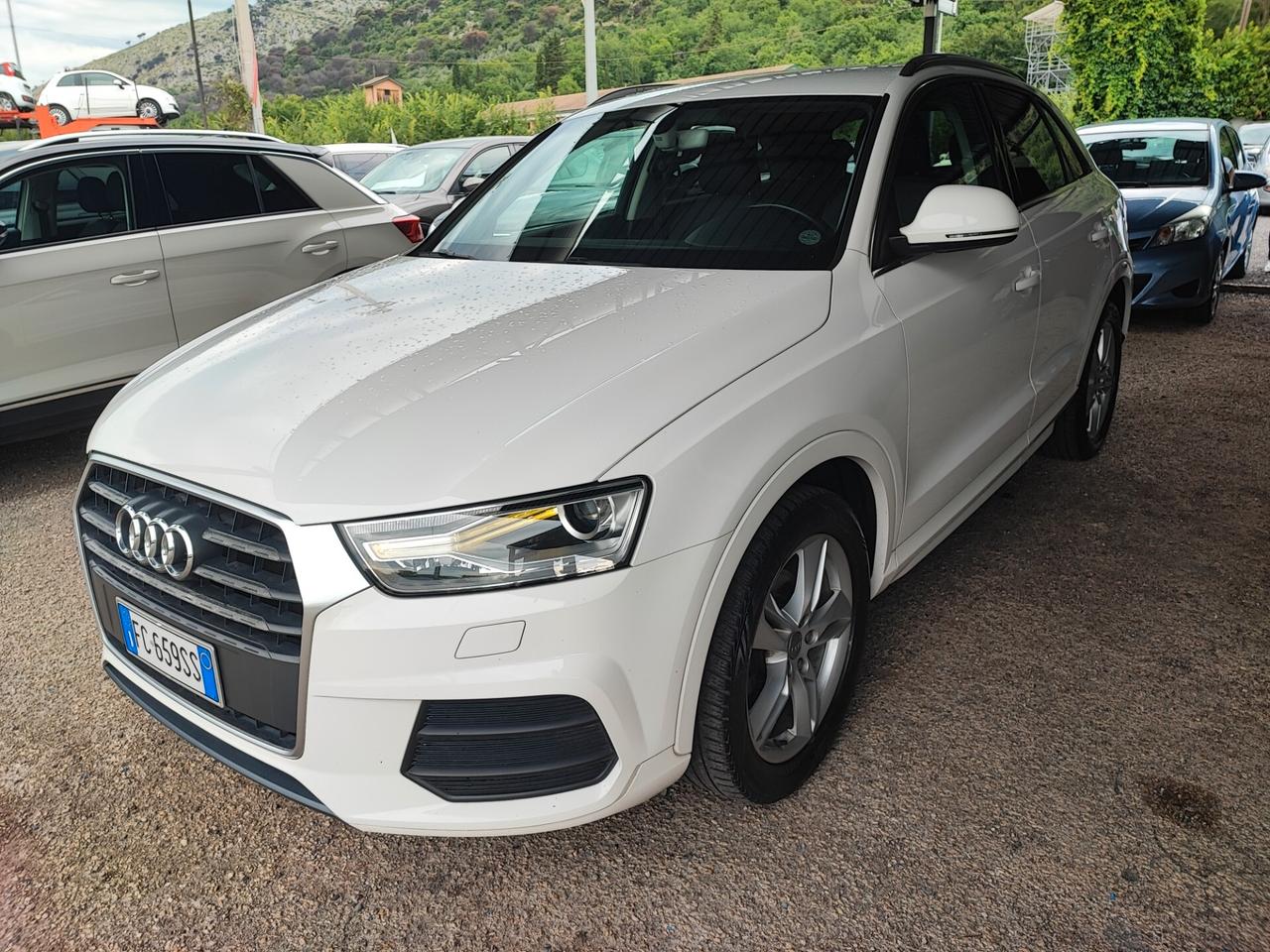 Audi Q3 2.0 TDI 120 CV Design
