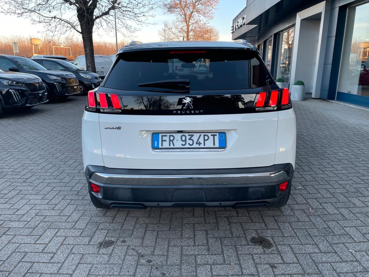 Peugeot 3008 BlueHDi 130 EAT8 Allure