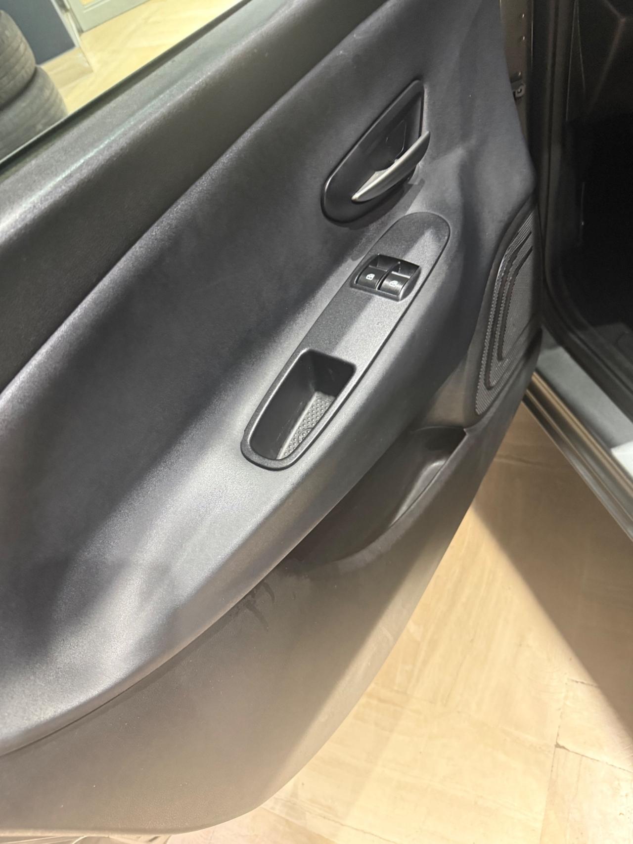 Lancia Ypsilon 1.2 69 CV 5 porte GPL Ecochic Platinum