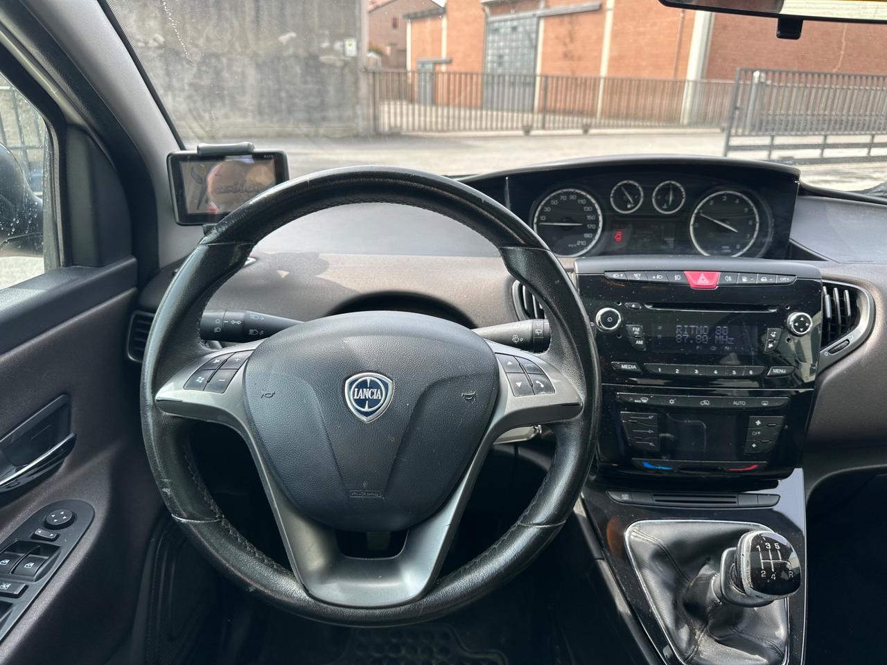 Lancia Ypsilon 1.2 GPL Possibile Finanziamento