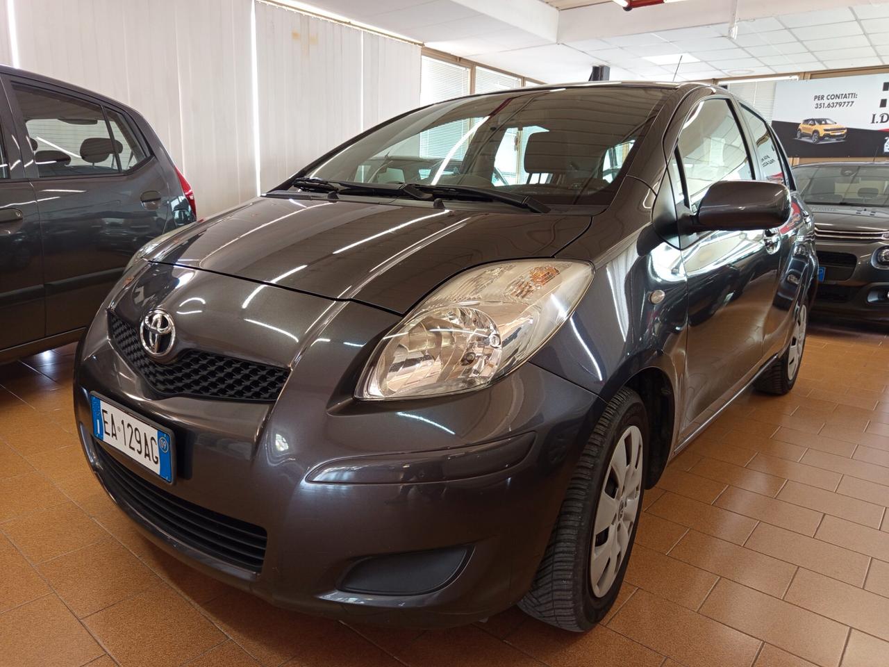 Toyota Yaris 1.3 5 porte, 124 Mila chilometri ok neopatentati