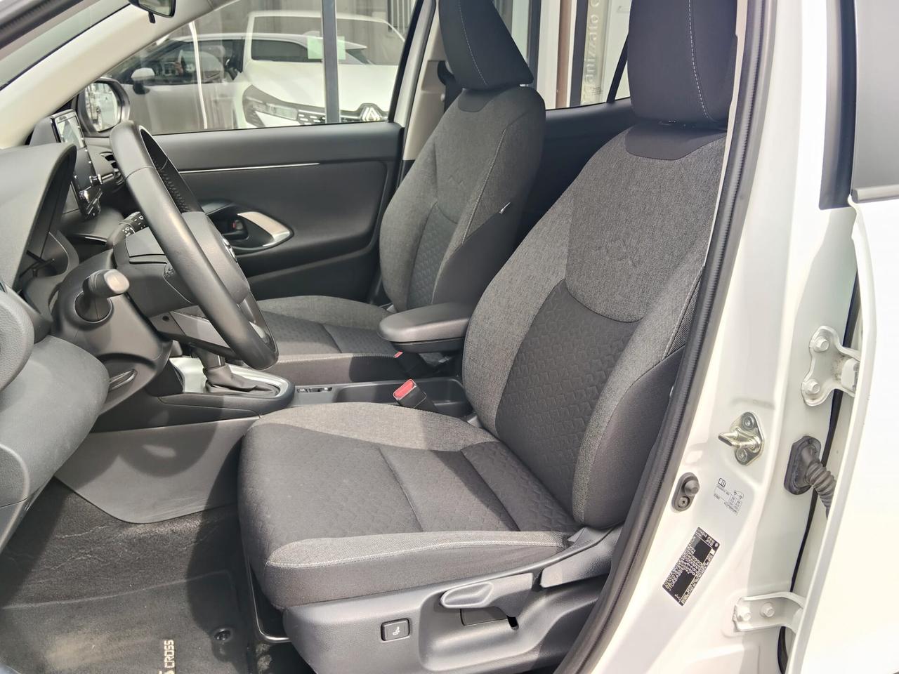 Toyota Yaris Cross 1.5 Hybrid E-CVT Business