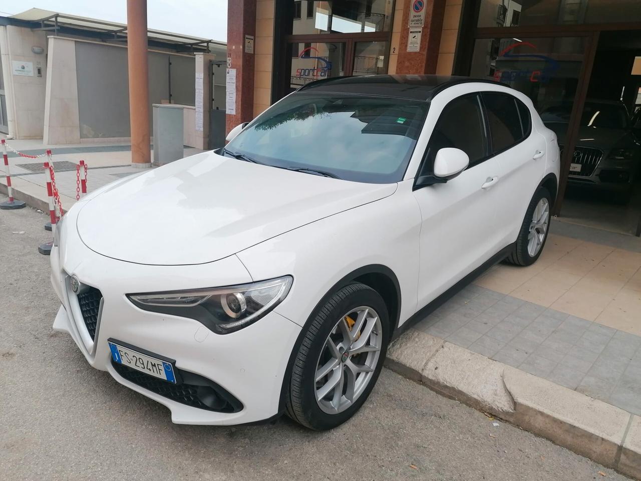 Alfa Romeo Stelvio 2.2 Turbodiesel 210 CV AT8 Q4 Executive TETTO NAVY PELLE H/K 20'