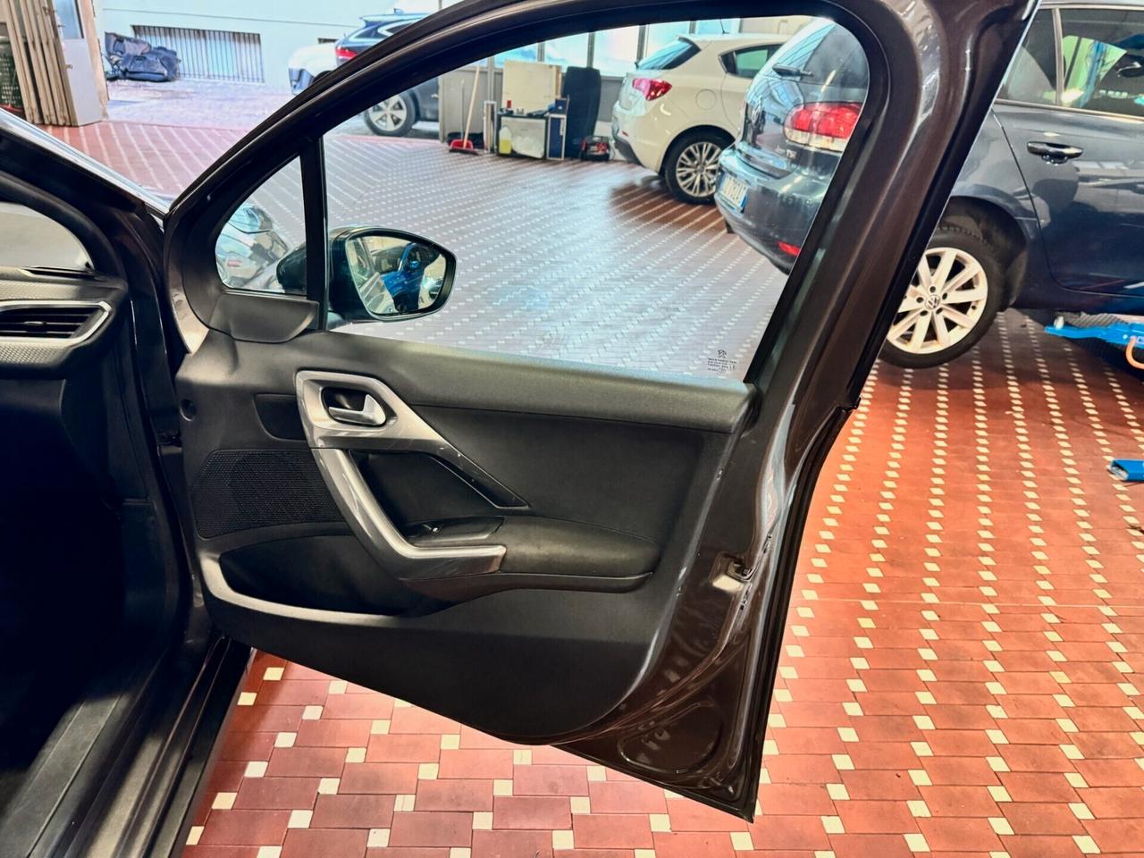 Peugeot 2008 BlueHDi 75 Active - IDEALE PER NEOPATENTATI