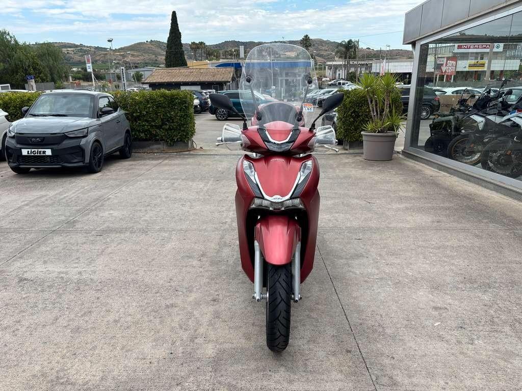 Honda SH 350 2021 / KM 26.000 Tuo a solo 36 Euro al mese