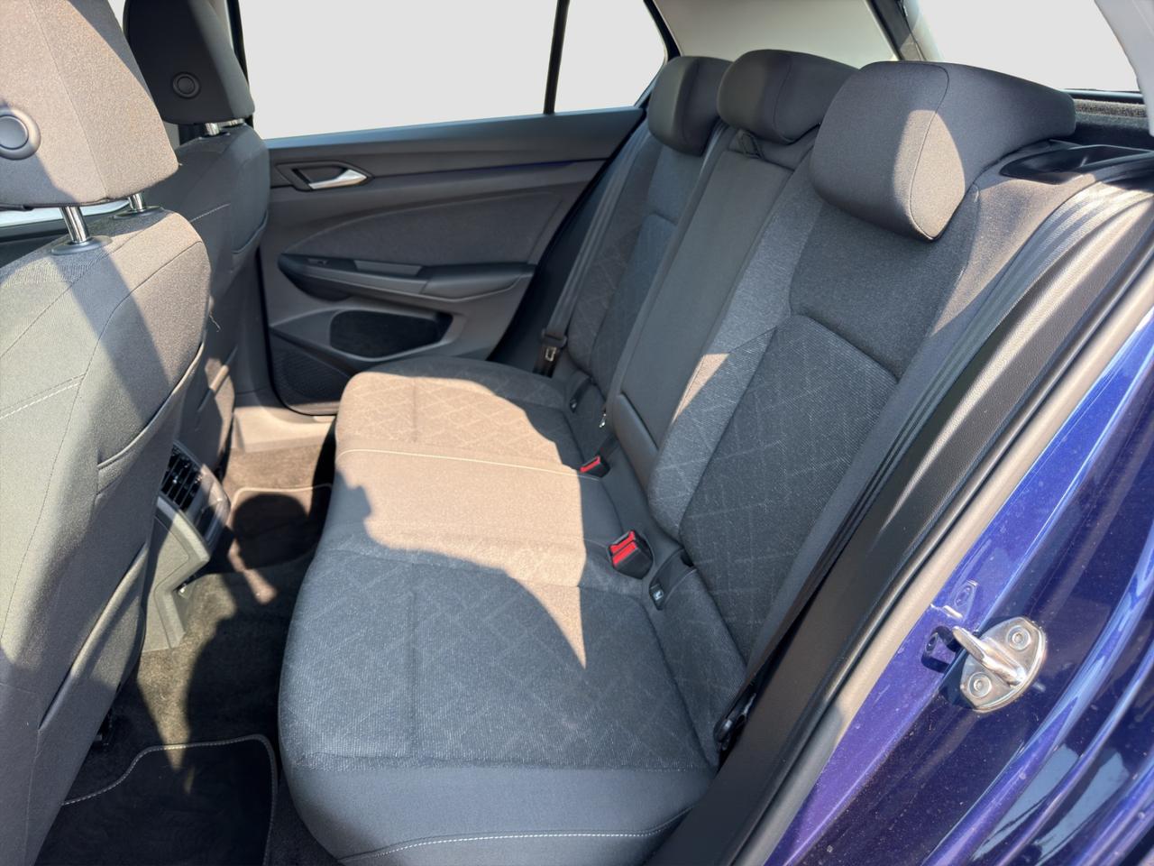 VOLKSWAGEN Golf 8ª serie Golf 1.0 eTSI EVO DSG Life