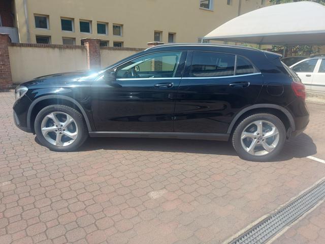 MERCEDES-BENZ GLA 200 D 136 CV SPORT AUTO