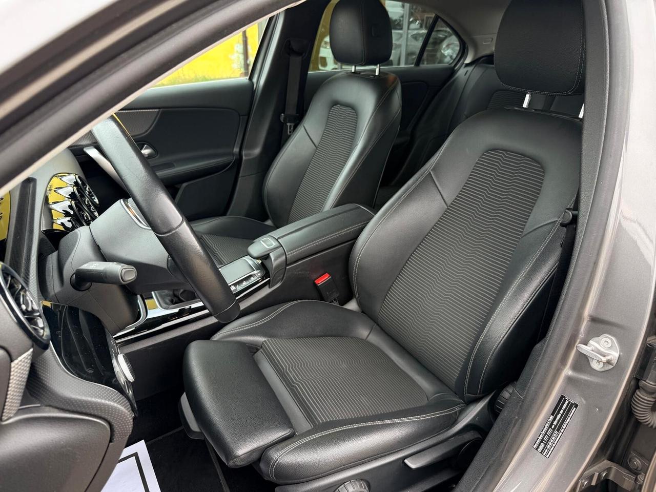 Mercedes-benz A 180 Premium pack AMG 136cv
