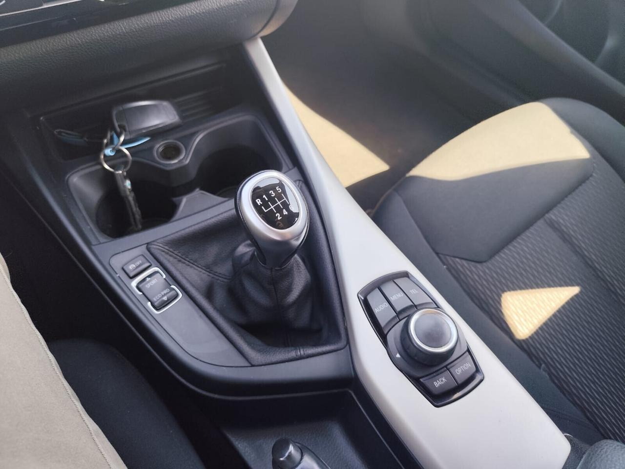 Bmw 116 116d 5p. Advantage