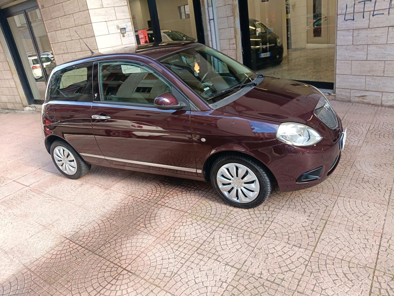 Lancia Ypsilon 1.2 69 CV Diva-NEOPATENTATI-Euro4490