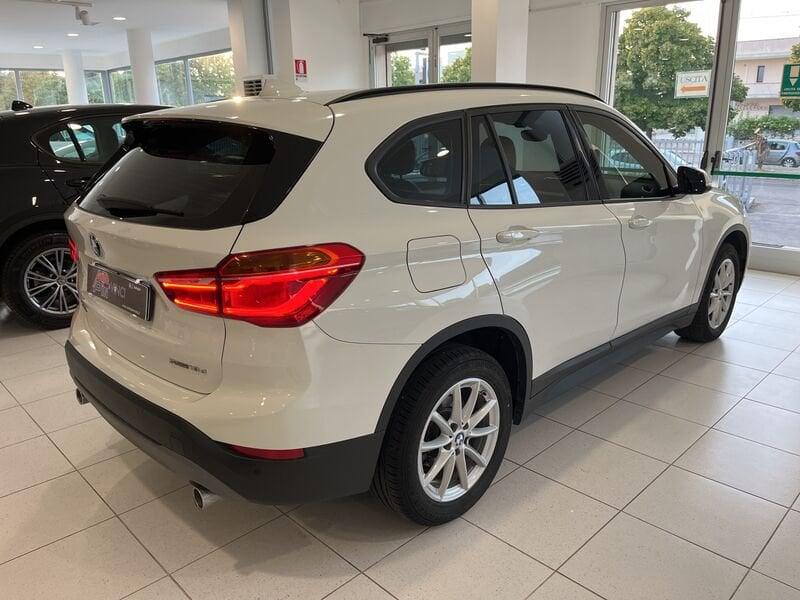 BMW X1 sDrive18d Business *Pelle*Navi*Led*