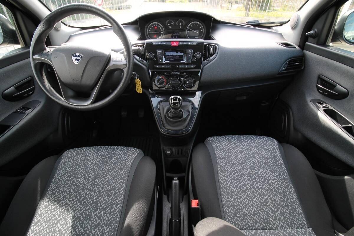 Lancia Ypsilon 1.0 5p Hybrid Silver |2022