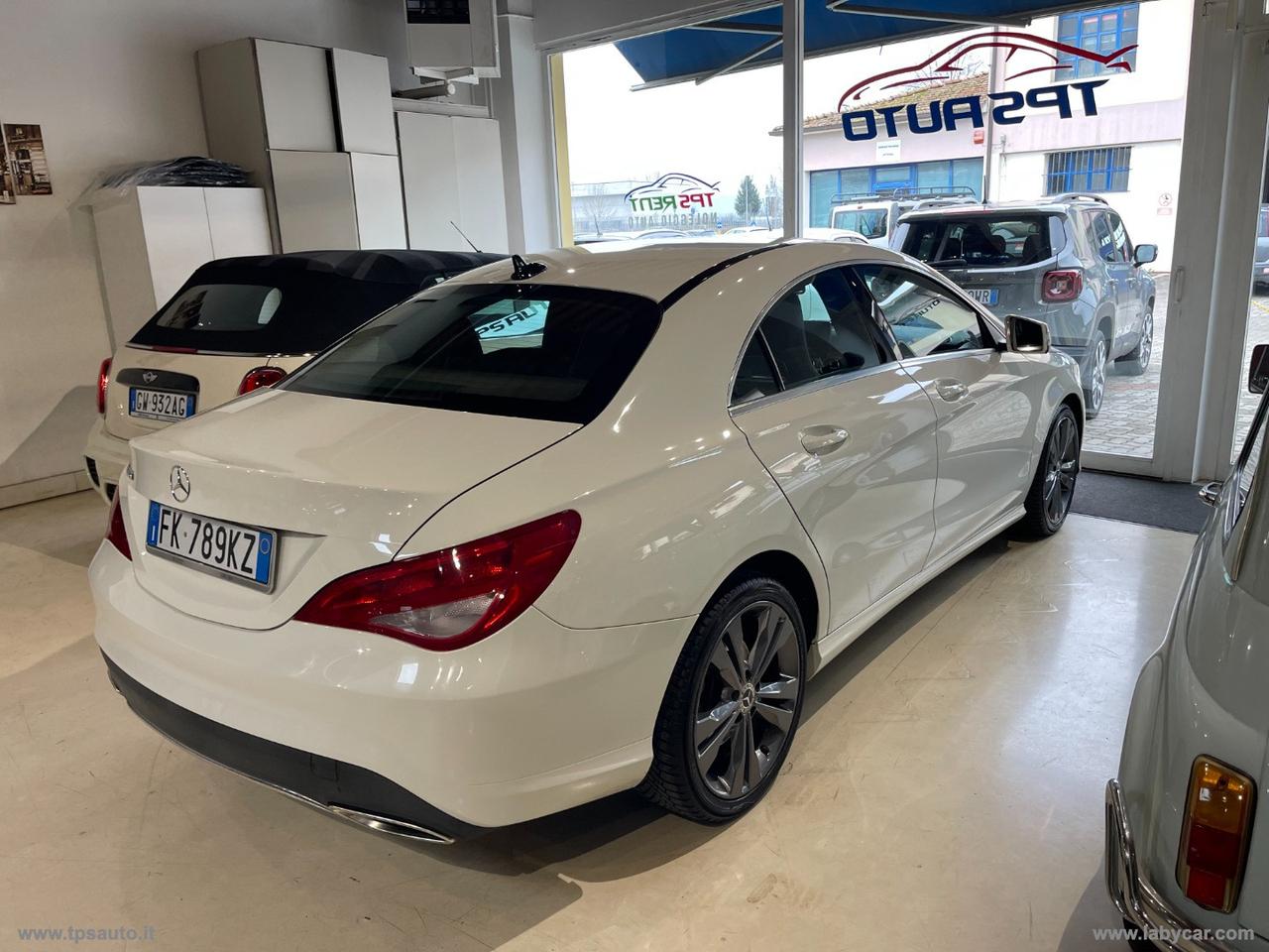 MERCEDES-BENZ CLA 200 Sport