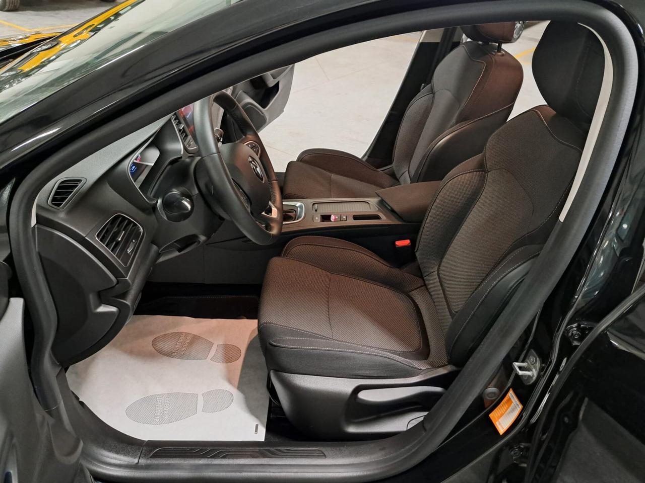 Renault Megane 1.5 Blue dCi Equilibre Sporter EDC GRANDINATA