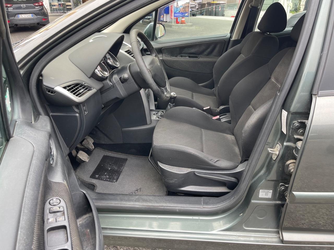 Peugeot 207 1.4 HDi 70CV 5p. XS