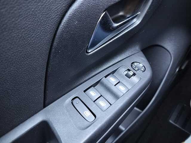 Opel Corsa 1.2 Design & Tech