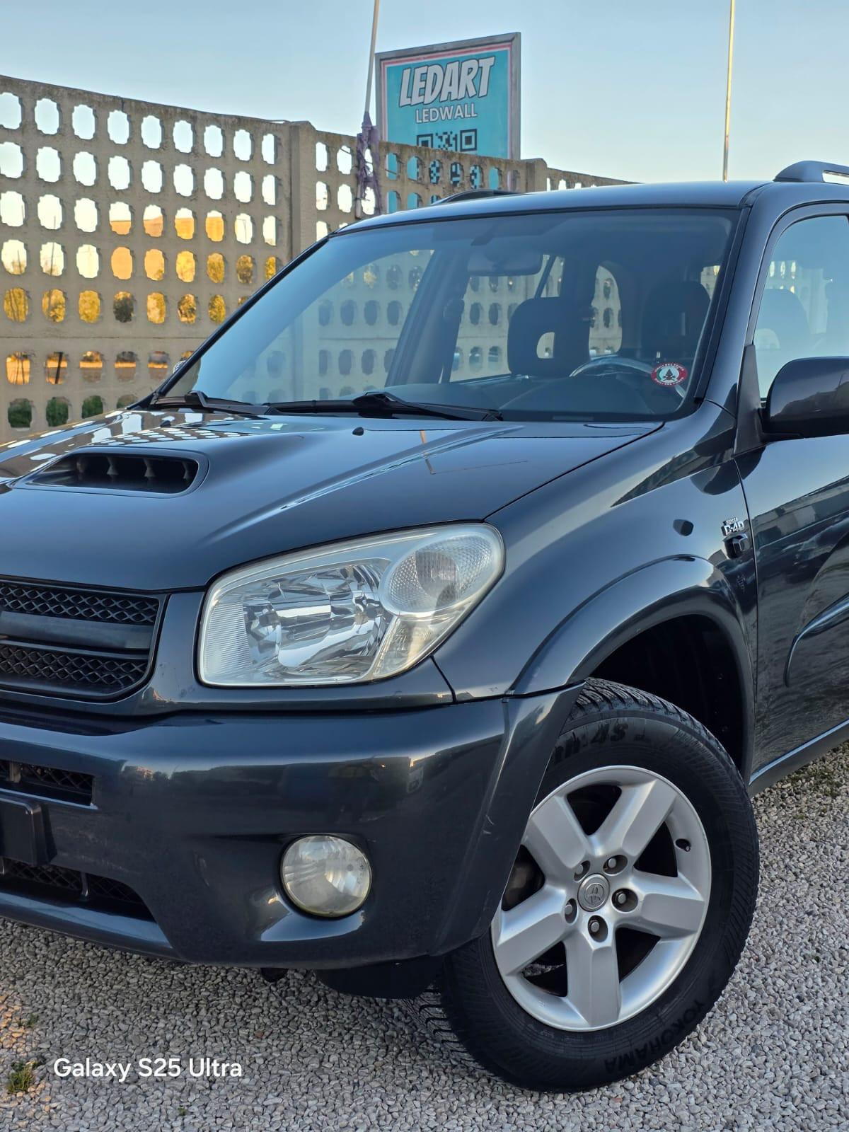 Toyota RAV4.com 2.0 Tdi D-4D cat 5 porte Sol PERFETTA