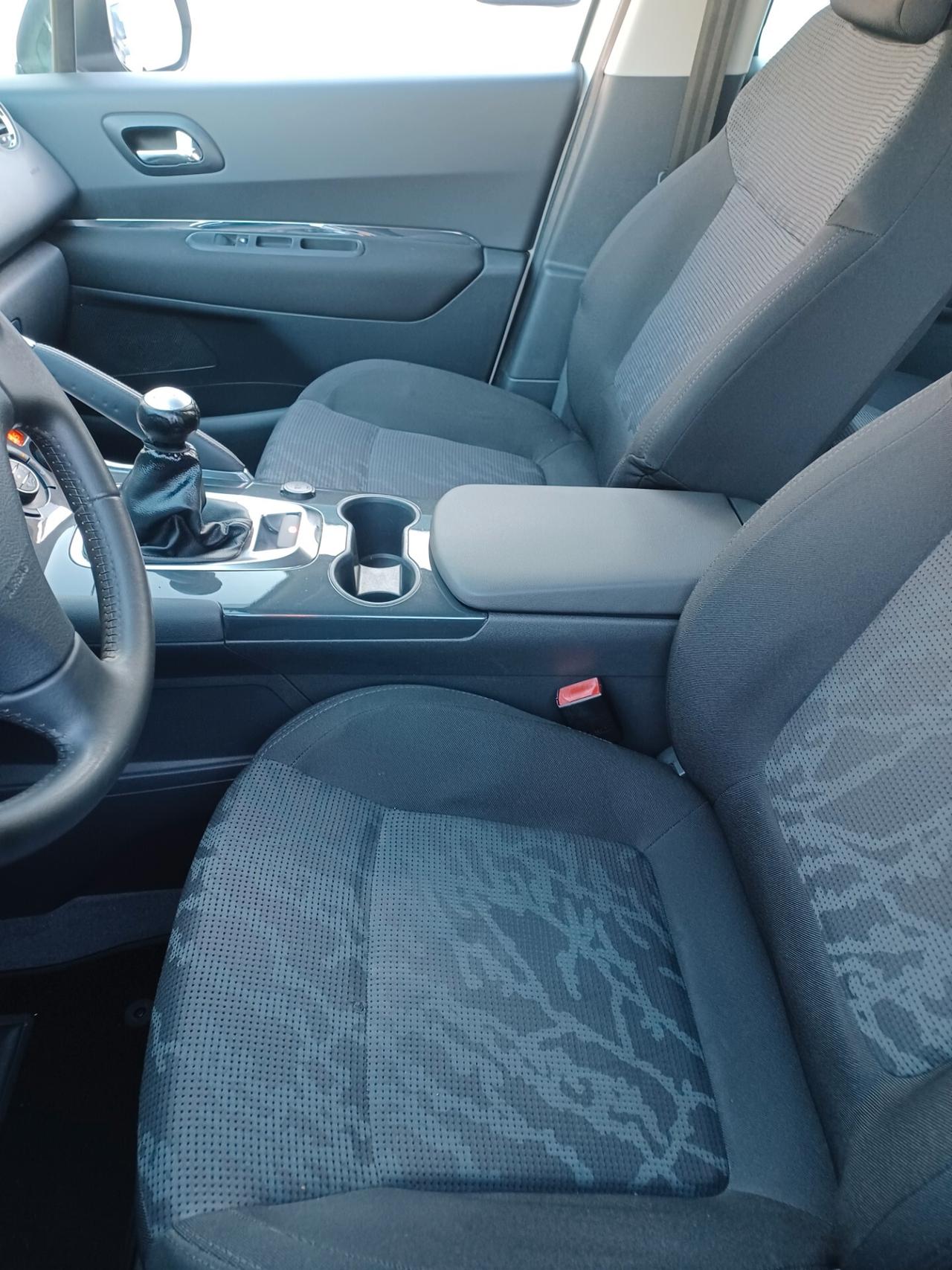 Peugeot 3008 1.6 HDi UNICO PROPRIETARIO NAVI