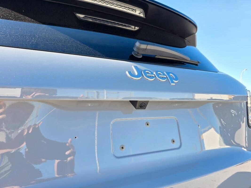 Jeep Avenger 1.2 110 CV MHEV Summit+LED AMBIENT