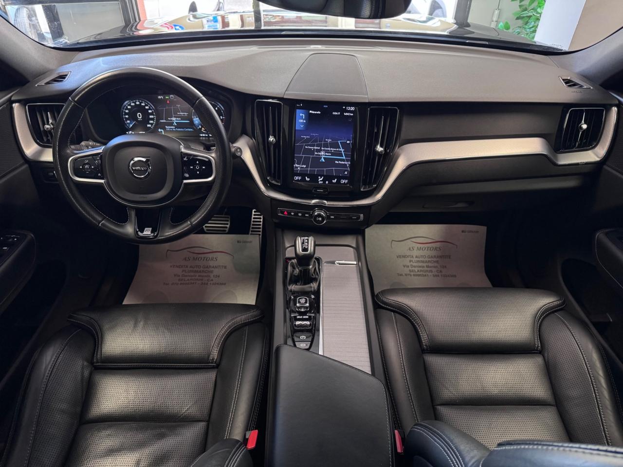 Volvo XC60 2.0 190 D4 AWD R-design IVA esposta