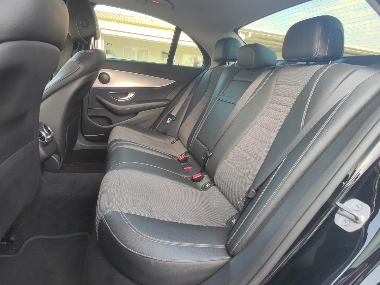 Mercedes-benz E 200 d Auto Premium Plus