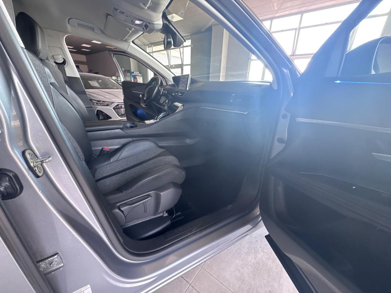 PEUGEOT 3008 MY2019 1.5 HDI 130CV AUTOMATICA CROSSWAY