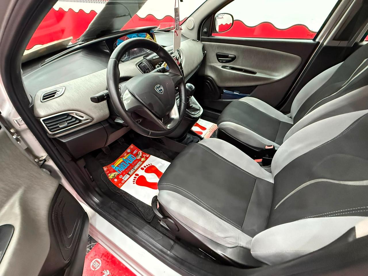 Lancia Ypsilon 1.2 69cv GPL Ecochic - 2012