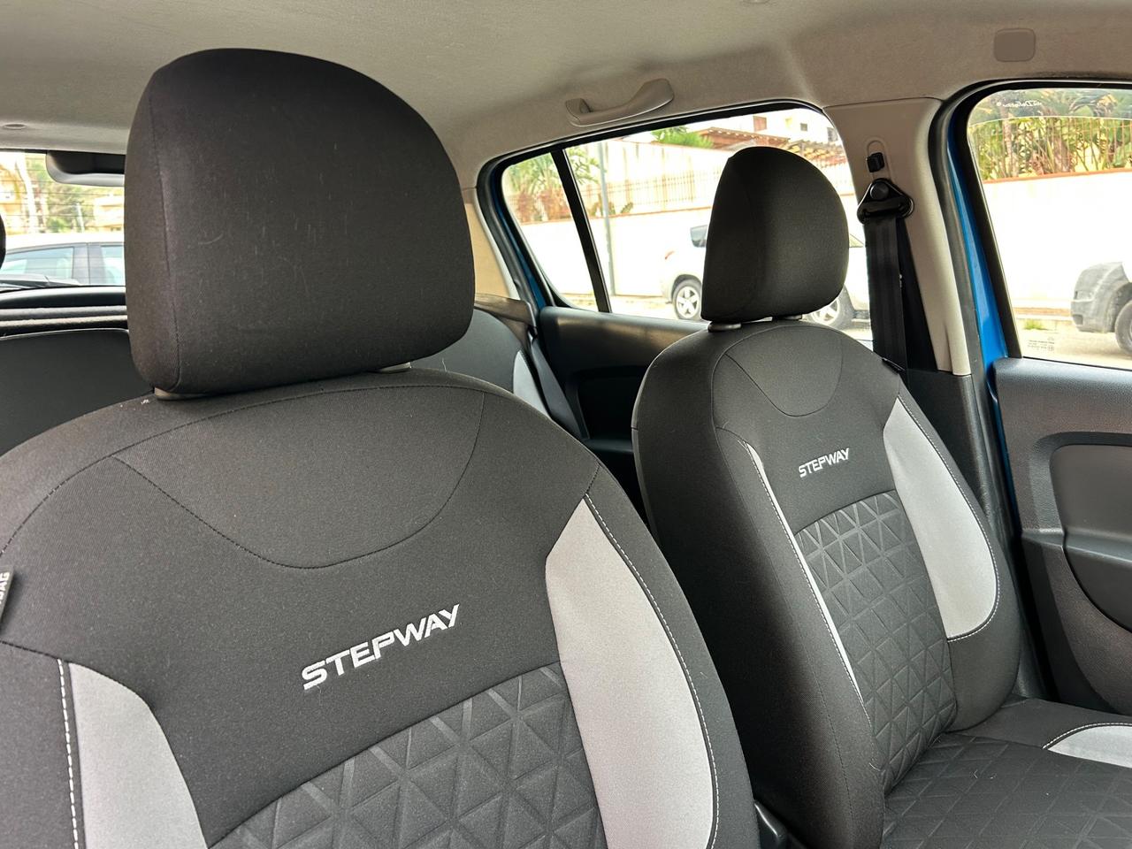 Dacia Sandero Stepway 1.5 dCi Solo 30000 km !!!!!!!!