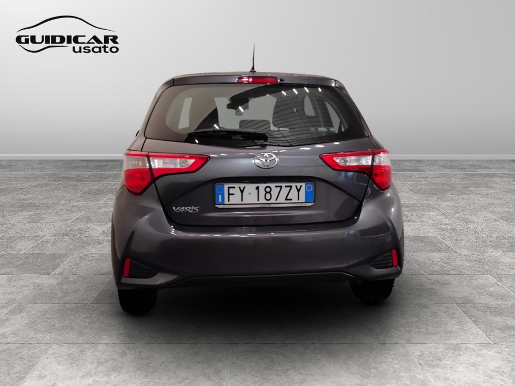 TOYOTA Yaris III 2017 - Yaris 5p 1.0 Active my18