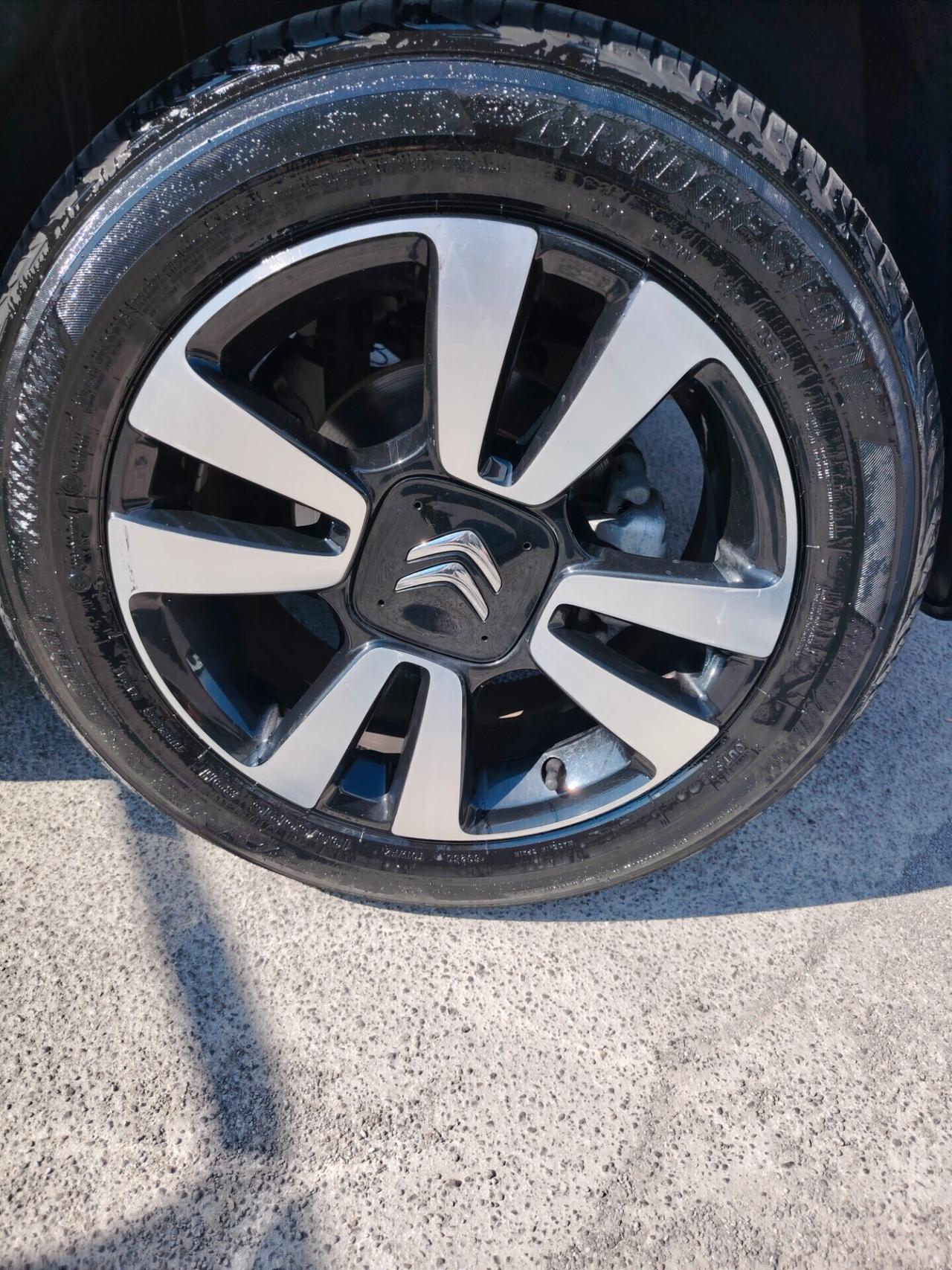 Citroen C3 Aircross C3 Aircross PureTech 82 Shine - NEOPATENTATI