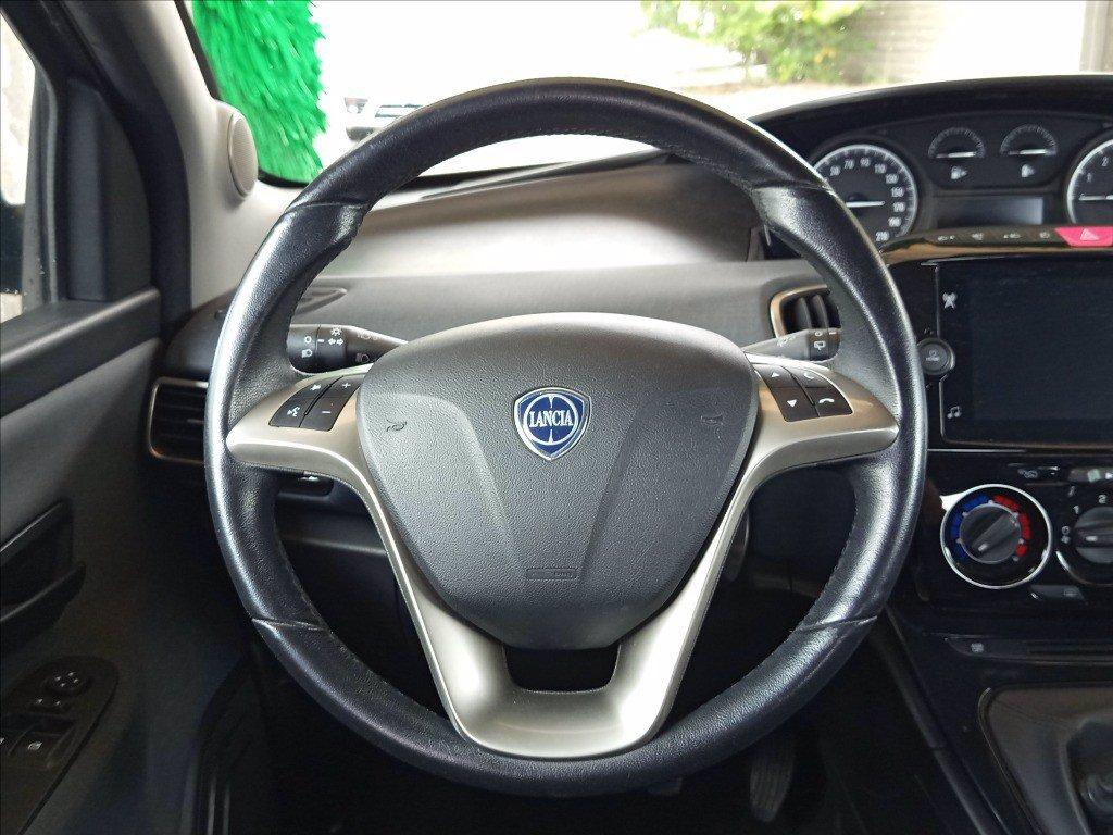 LANCIA Ypsilon 1.0 firefly hybrid Gold s&s 70cv 5p.ti del 2023