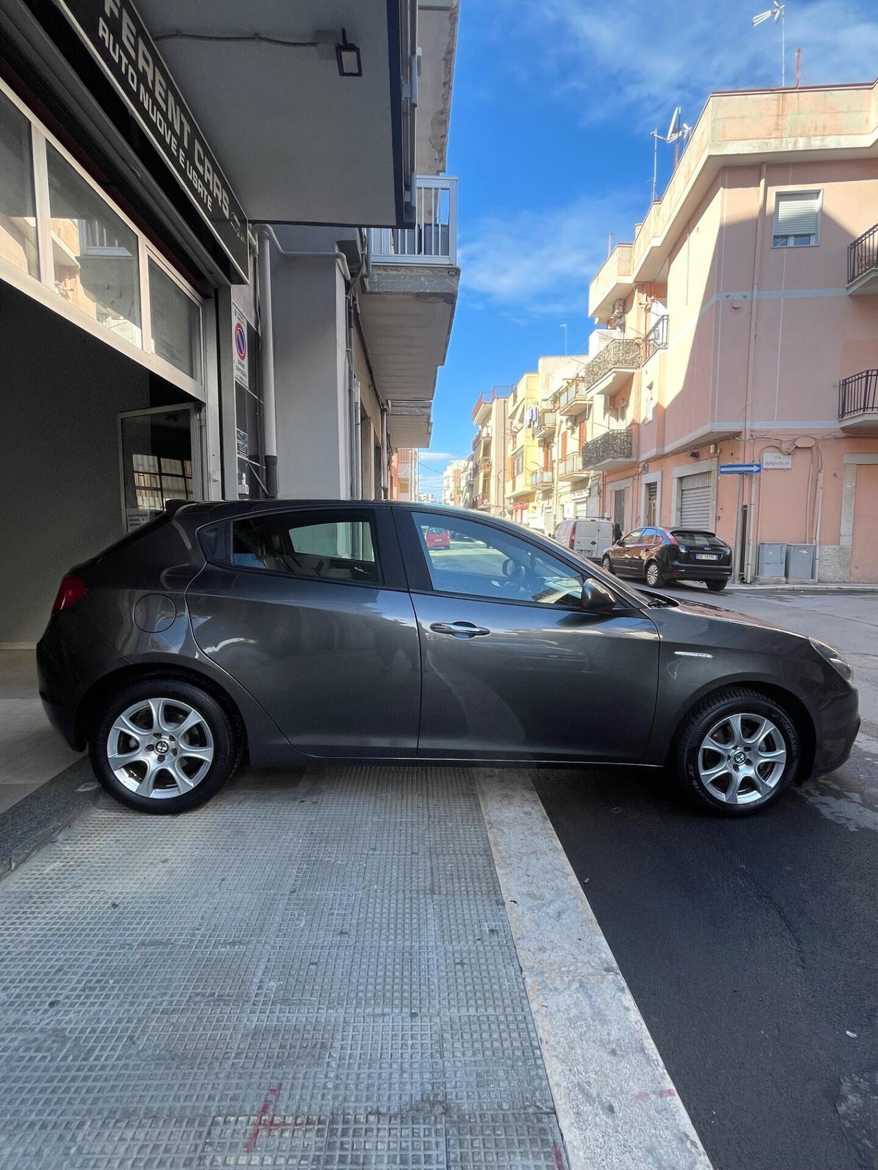 Alfa Romeo Giulietta 1.6 JTDm-2 105 CV Distinctive