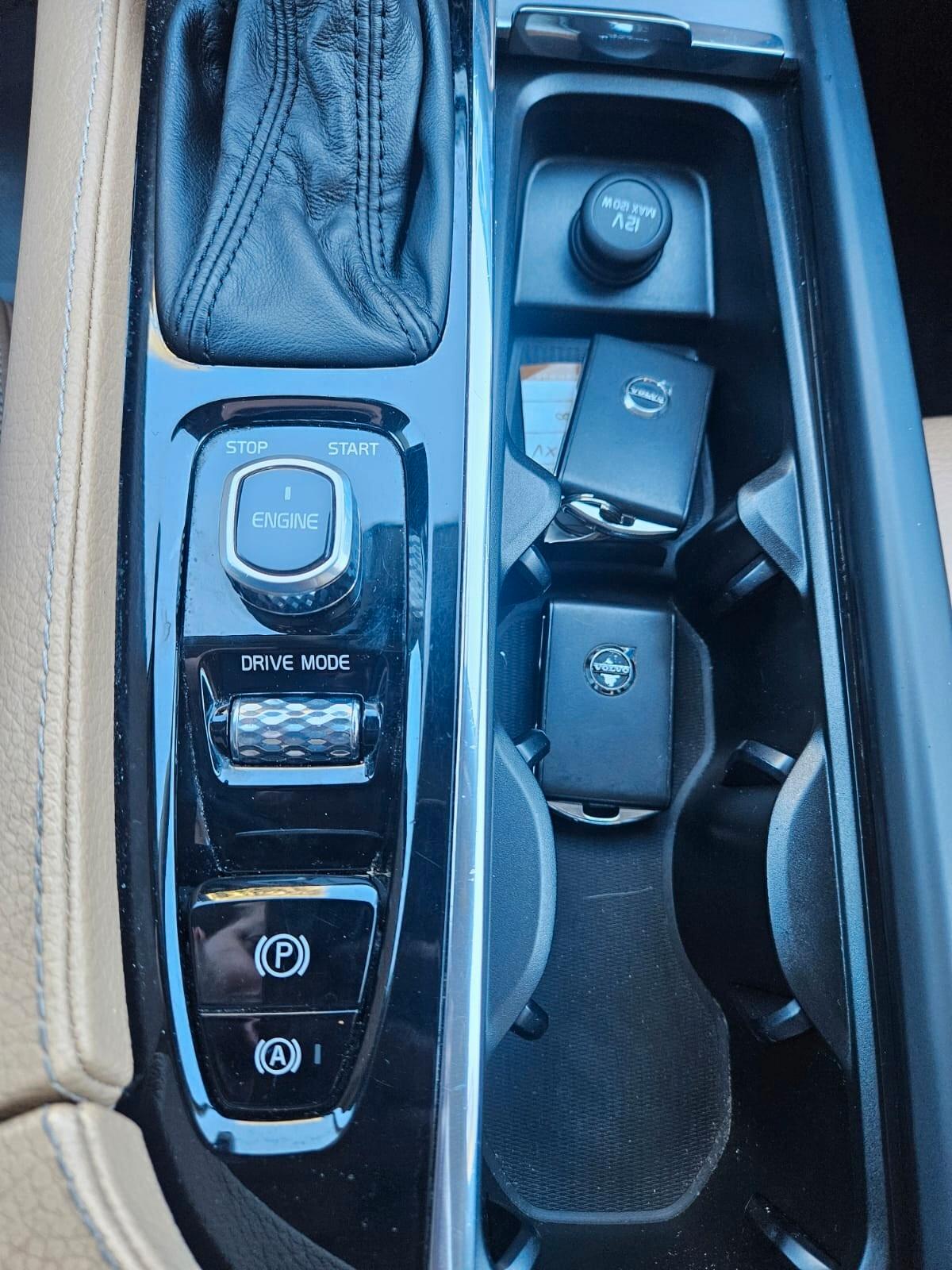 XC90 D5 AWD 7posti Inscription gancio traino elettrico