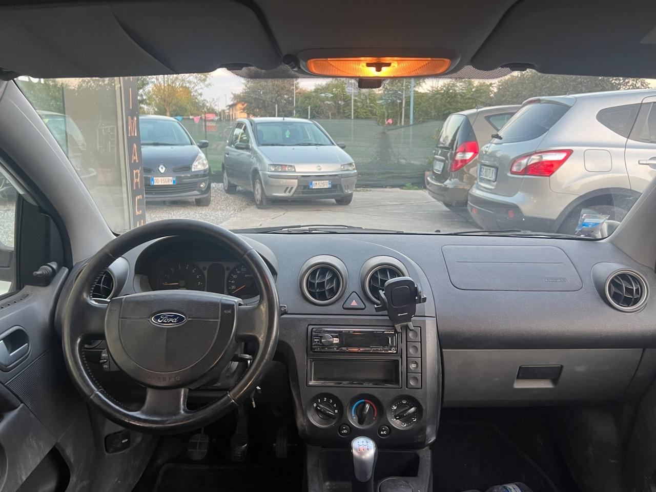 Ford Fiesta 1.4 16V 5p. Zetec - NEOPATENTATI