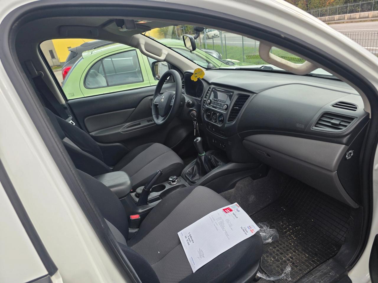 Mitsubishi L200 Autocarro preparata e garantito 12 mesi