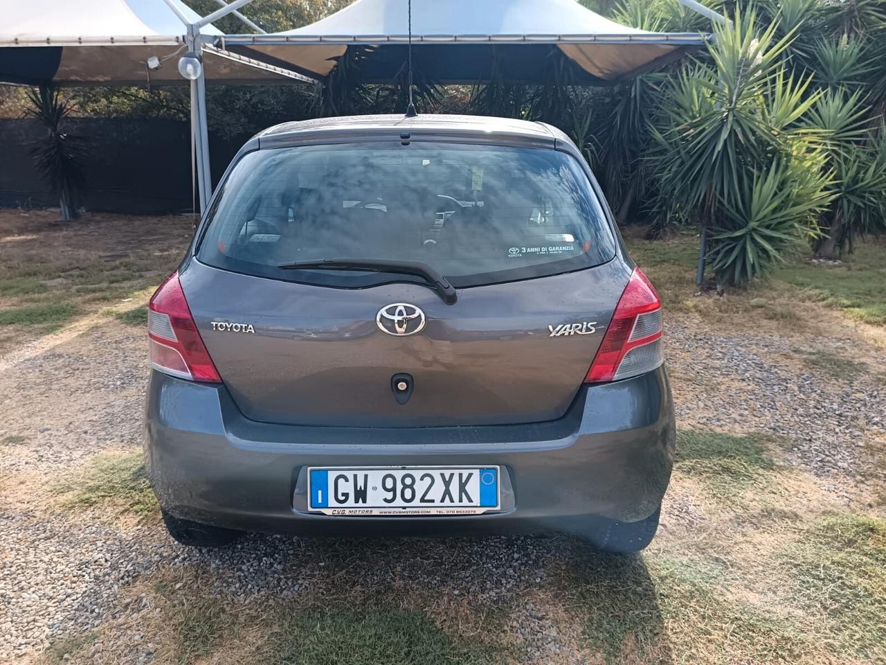Toyota Yaris 1.0 3 porte Sol