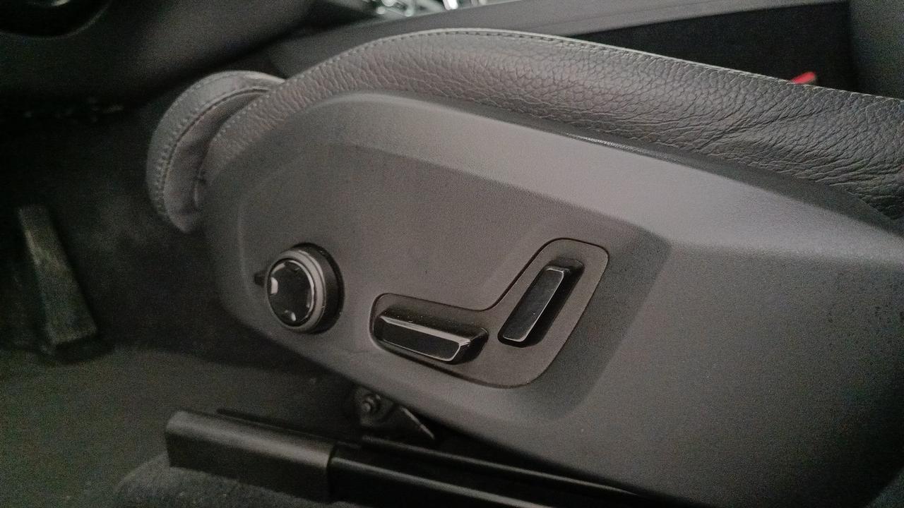 VOLVO XC60 2.0 b4 Plus Bright auto