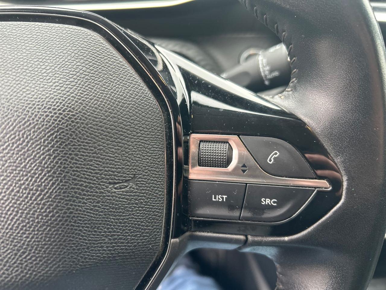 Peugeot 208 Allure e-208 #9540