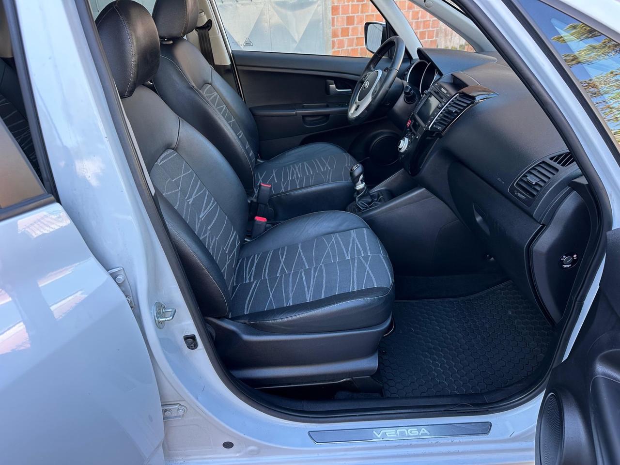 Kia Venga 1.4 CVVT Cool. 79000 KM