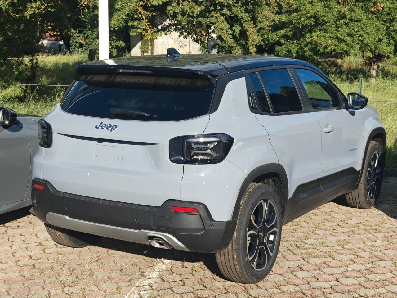 Jeep Avenger 1.2 Turbo 110 CV MHEV Summit