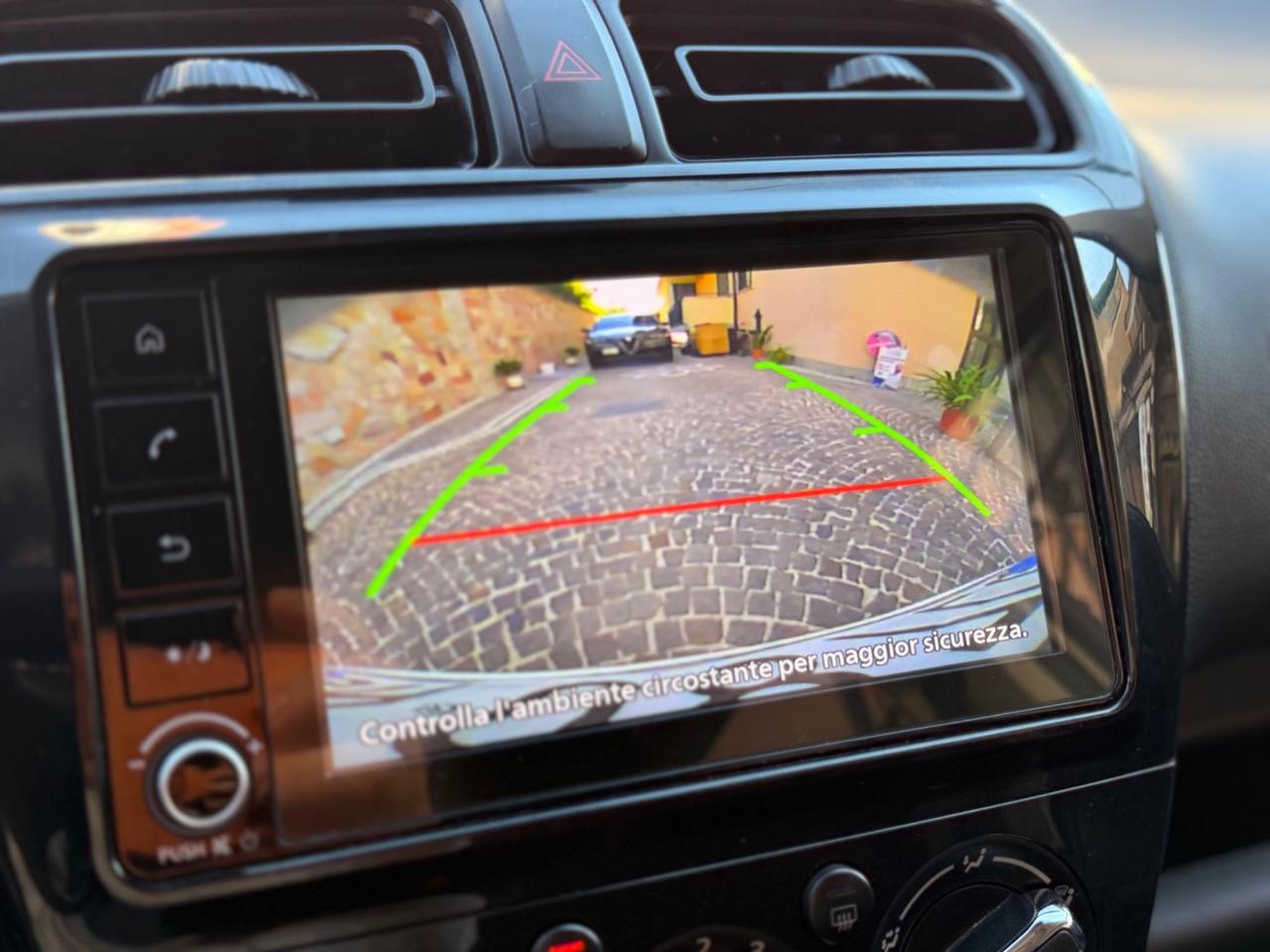 Mitsubishi Space Star 1.2 Intense SDA
